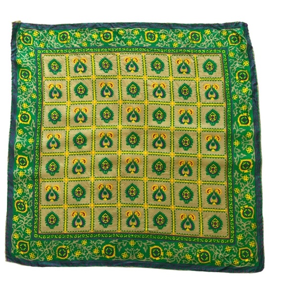 Sally Gee 1960 1970s silk rayon  printed scarf Plus bonus Champaign silk scarf - Picture 2 of 9